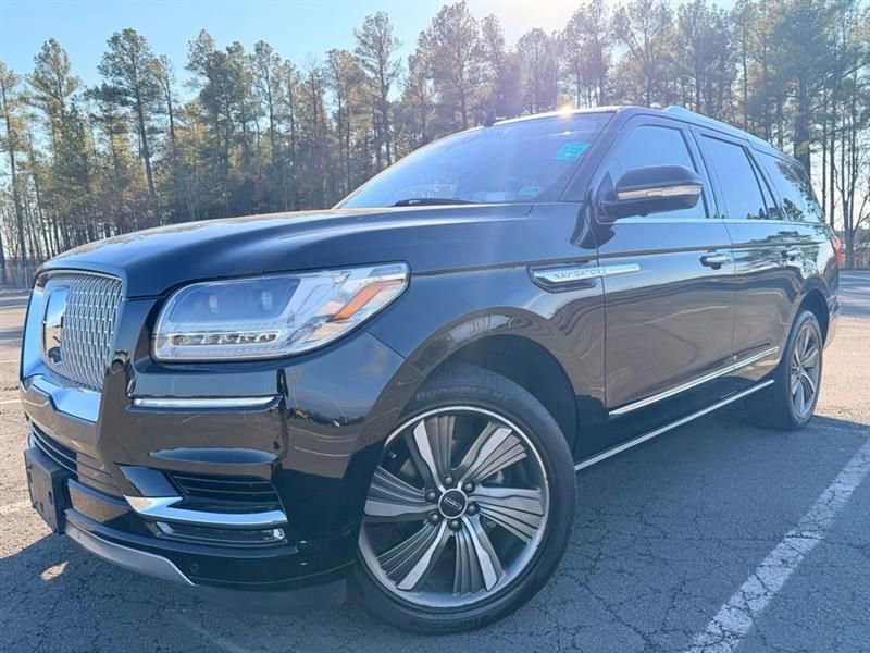 Used 2018 Lincoln Navigator Reserve w/ Technology Package image 2