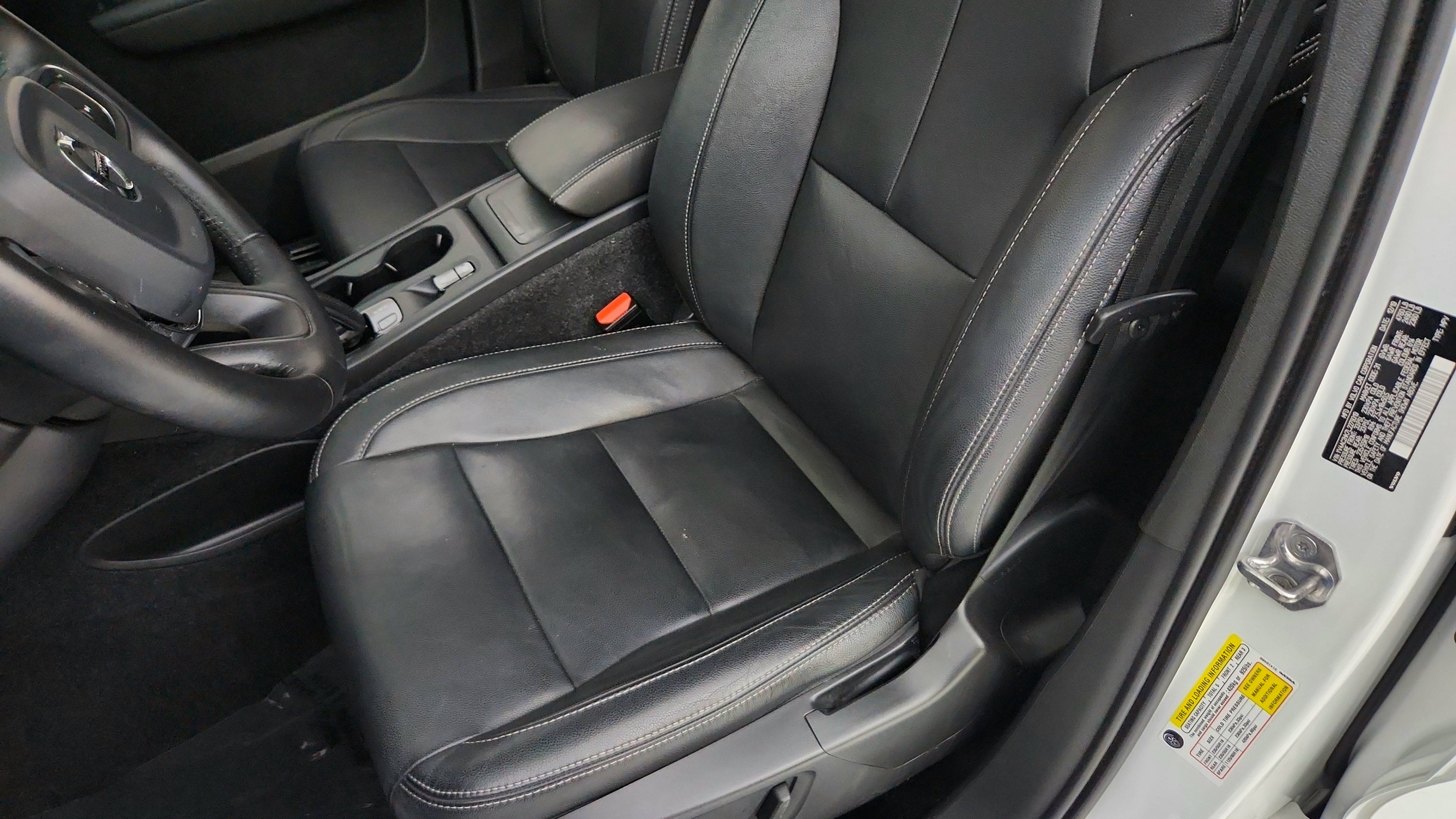 Used 2020 Volvo XC40 T4 Momentum FWD image 22