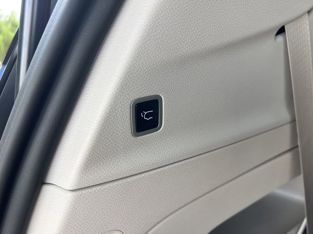 Certified 2019 Chrysler Pacifica Touring-L Plus image 28