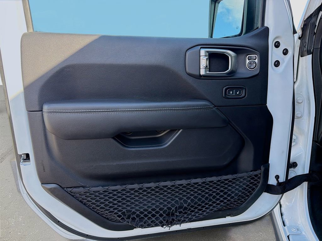 Used 2023 Jeep Gladiator Overland image 23