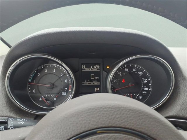 Used 2012 Jeep Grand Cherokee Laredo w/ Laredo E Group image 17