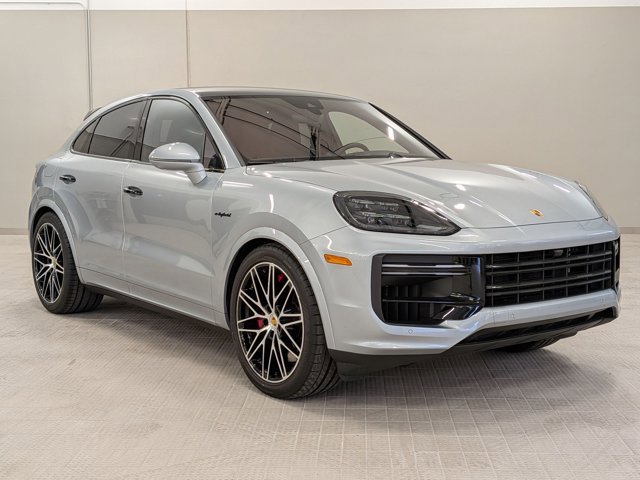 Used 2024 Porsche Cayenne Turbo image 7