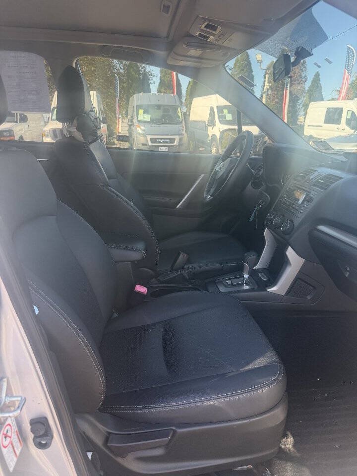 Used 2014 Subaru Forester 2.5i Limited AWD/4WD image 3