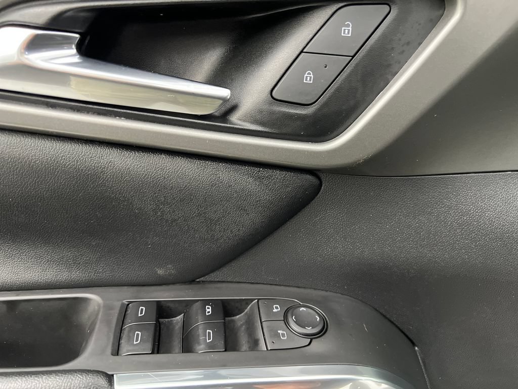 Used 2024 Chevrolet Traverse LT FWD image 15