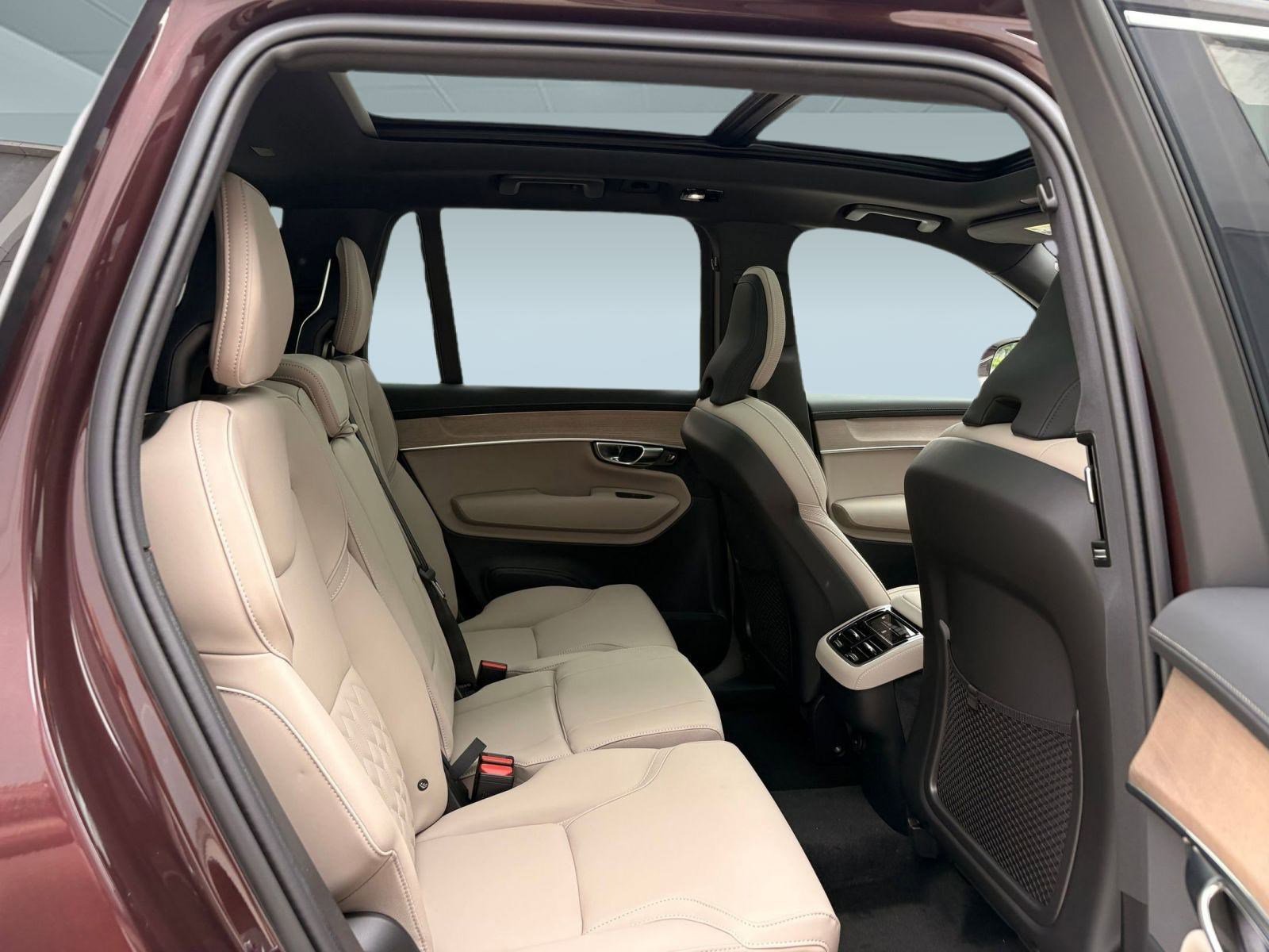 New 2026 Volvo XC90 B6 Plus w/ Protection Package image 25