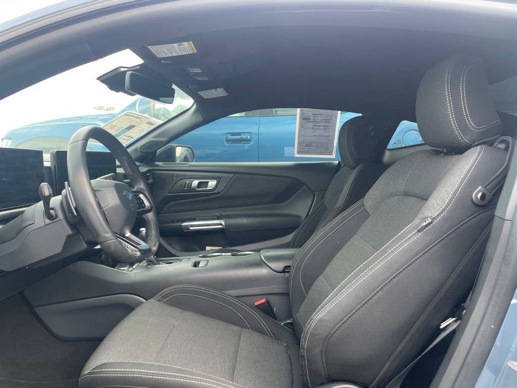 Used 2025 Ford Mustang GT RWD image 7