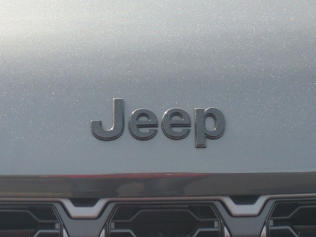 New 2026 Jeep Grand Cherokee Limited w/ Limited Altitude Package AWD/4WD image 41