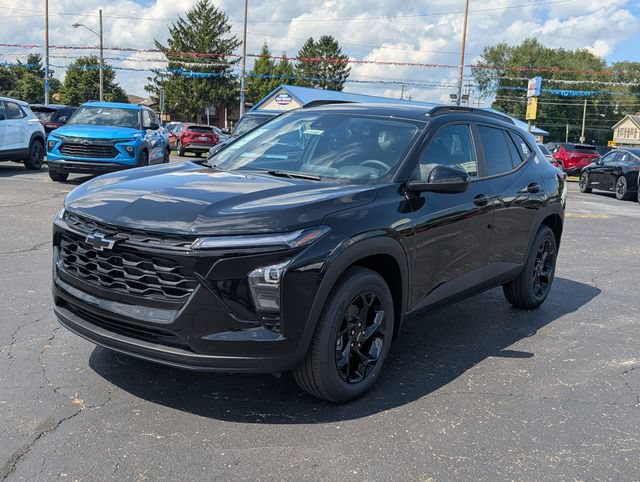 New 2026 Chevrolet Trax LT w/ Driver Confidence Package FWD image 3