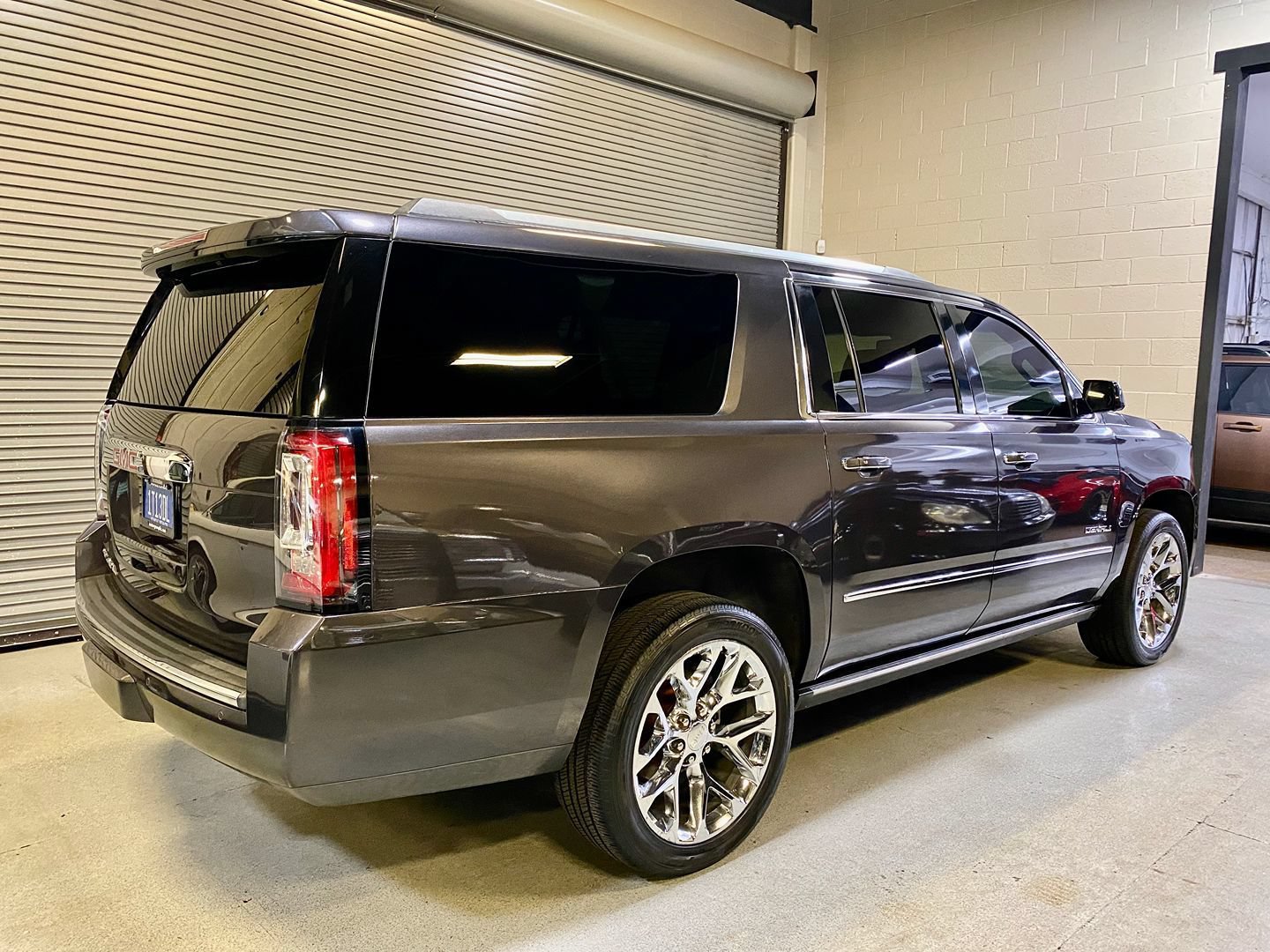 Used 2017 GMC Yukon XL Denali w/ Open Road Package RWD image 5