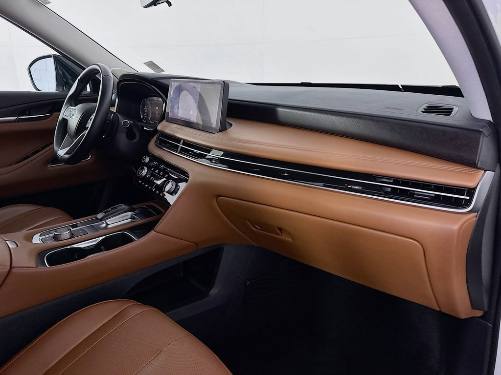 Certified 2023 INFINITI QX60 Sensory w/ Vision Package AWD/4WD image 32