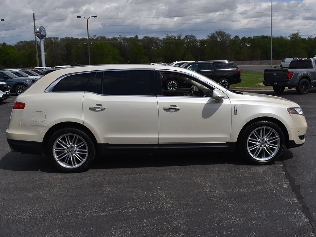 Used 2018 Lincoln MKT AWD w/ Technology Package image 17