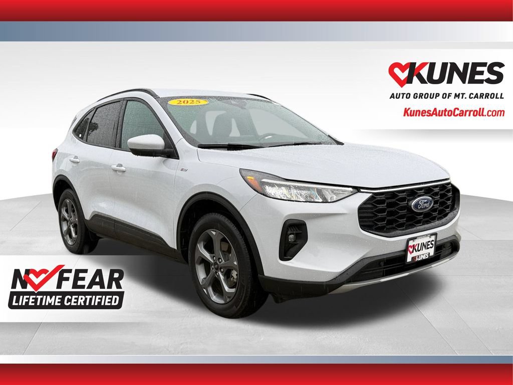 Used 2025 Ford Escape ST-Line Select AWD/4WD image 1