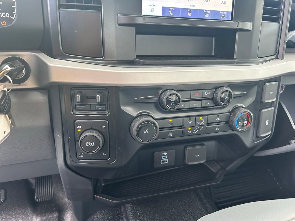 New 2026 Ford F250 XL w/ XL Chrome Package image 15