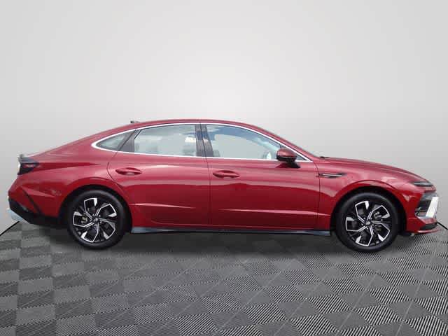 Used 2024 Hyundai Sonata SEL FWD image 4