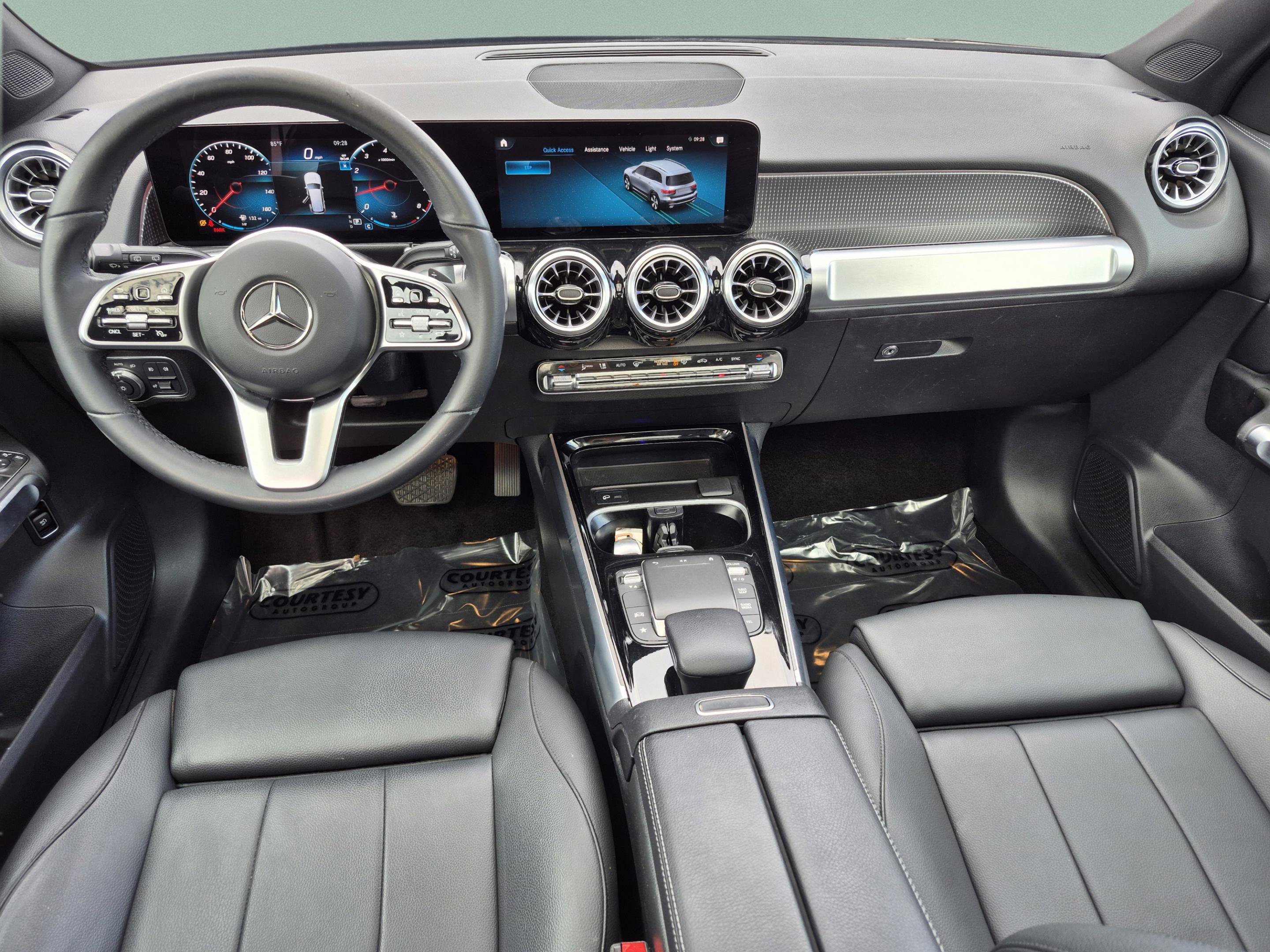 Used 2023 Mercedes-Benz GLB 250 image 13