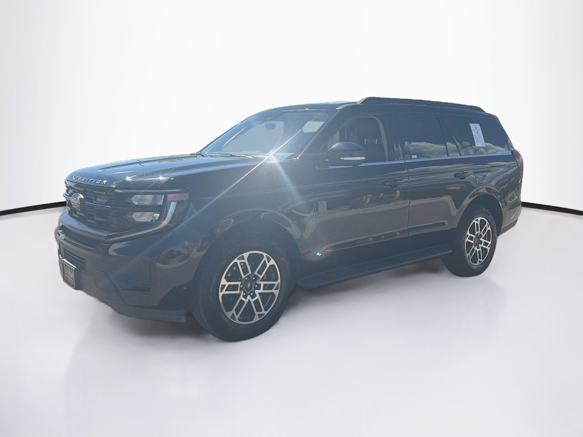 Used 2025 Ford Expedition Active AWD/4WD image 3
