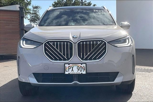 Certified 2025 BMW X3 xDrive30i w/ Premium Package image 3