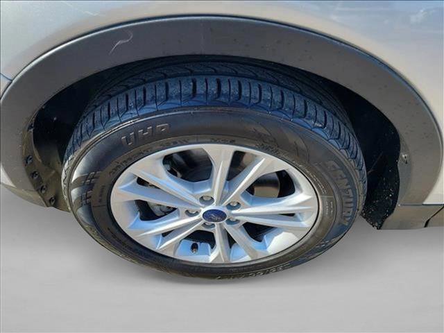 Used 2018 Ford Escape SE image 9