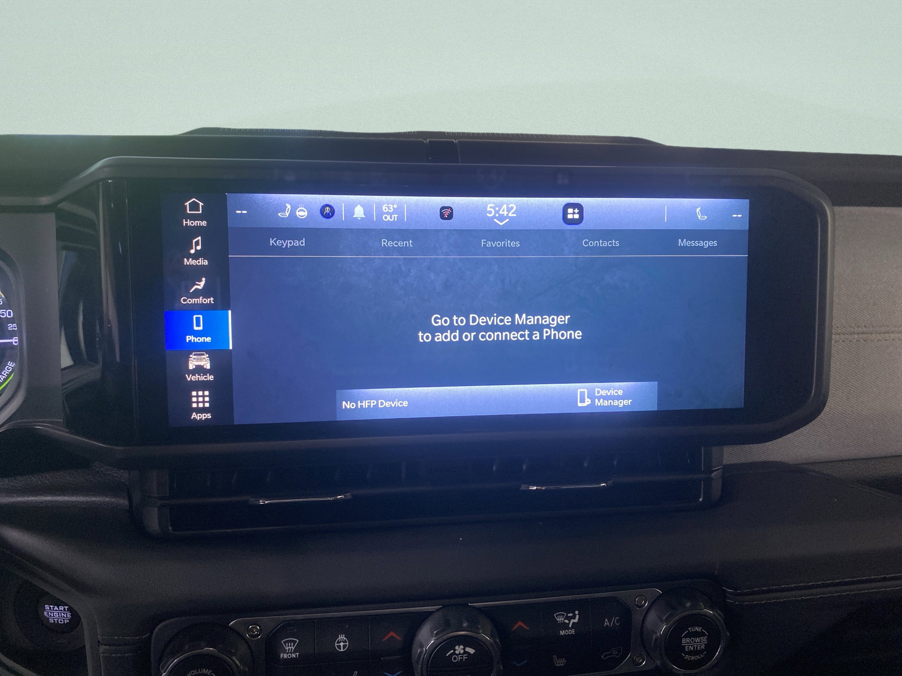 Used 2025 Jeep Wrangler Unlimited Sahara AWD/4WD image 23