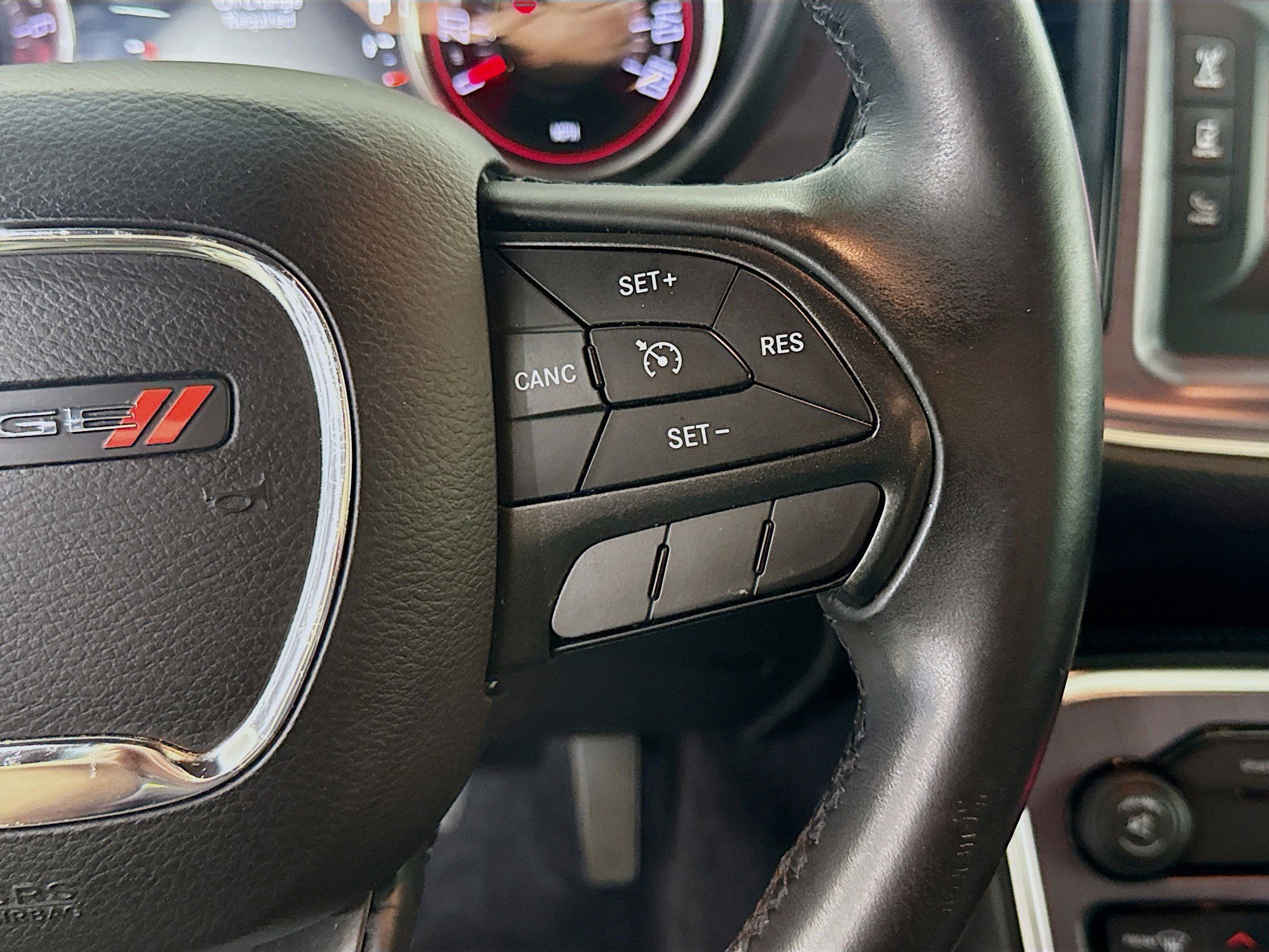 Used 2016 Dodge Challenger SXT image 15