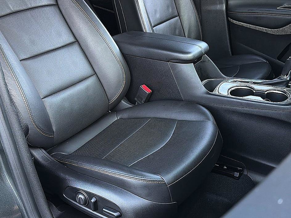 Used 2019 Chevrolet Equinox Premier FWD image 24