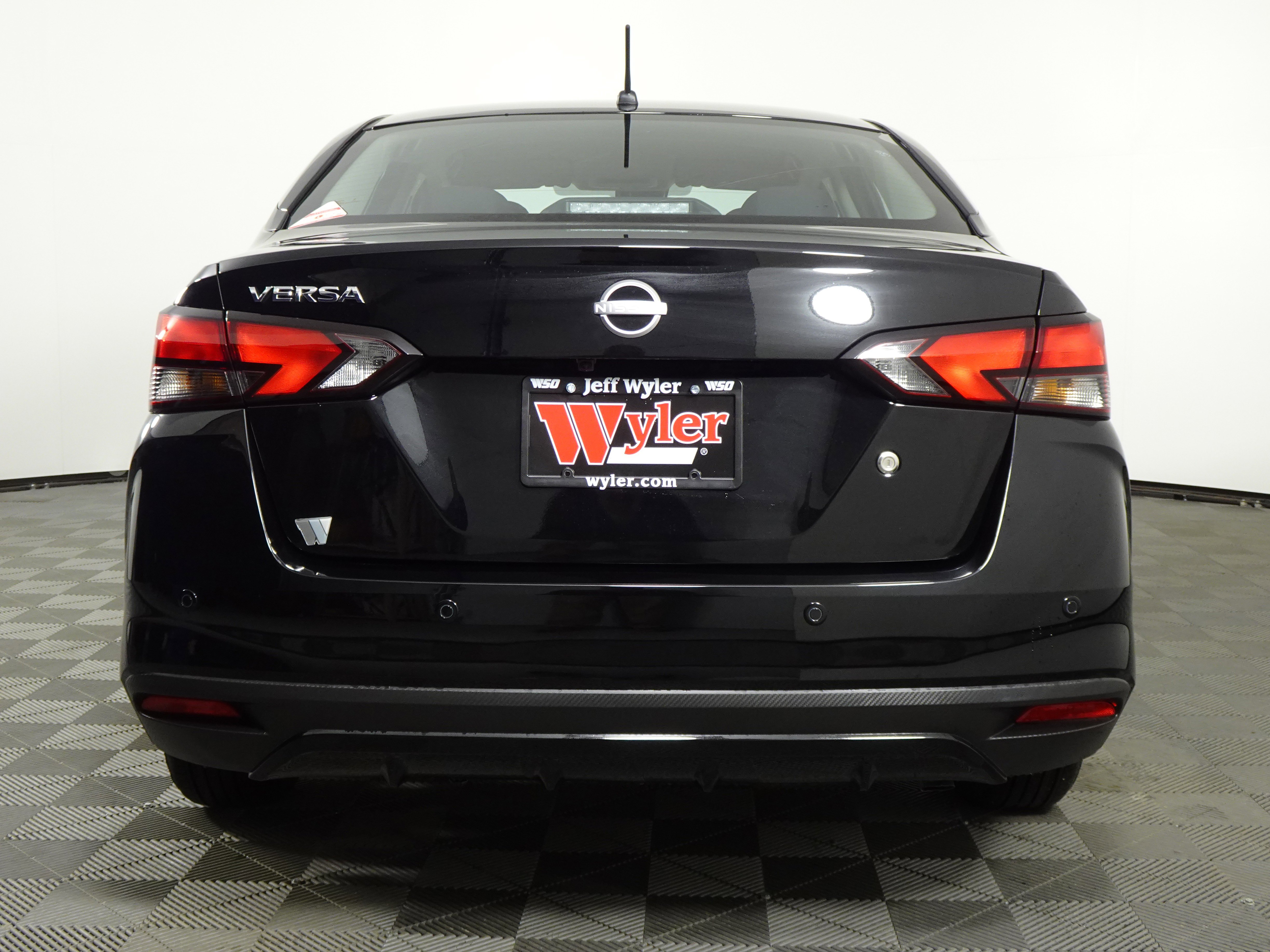 New 2025 Nissan Versa S w/ Trunk Package image 18