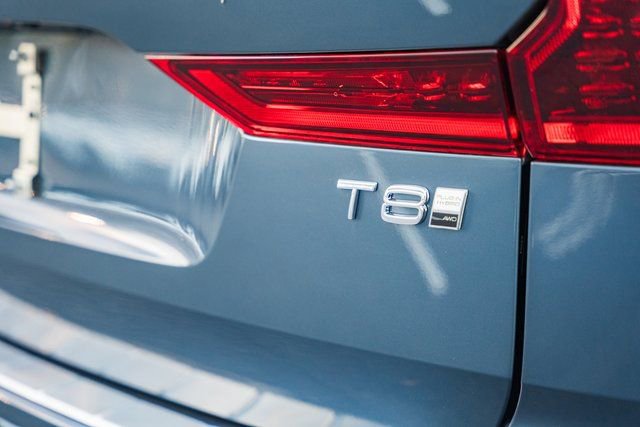 New 2026 Volvo XC60 T8 Plus w/ Protection Package Premier image 7