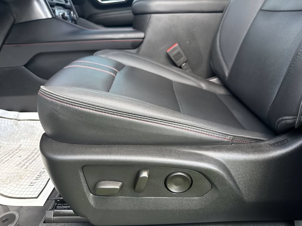 Used 2024 Chevrolet Suburban RST w/ Luxury Package AWD/4WD image 24