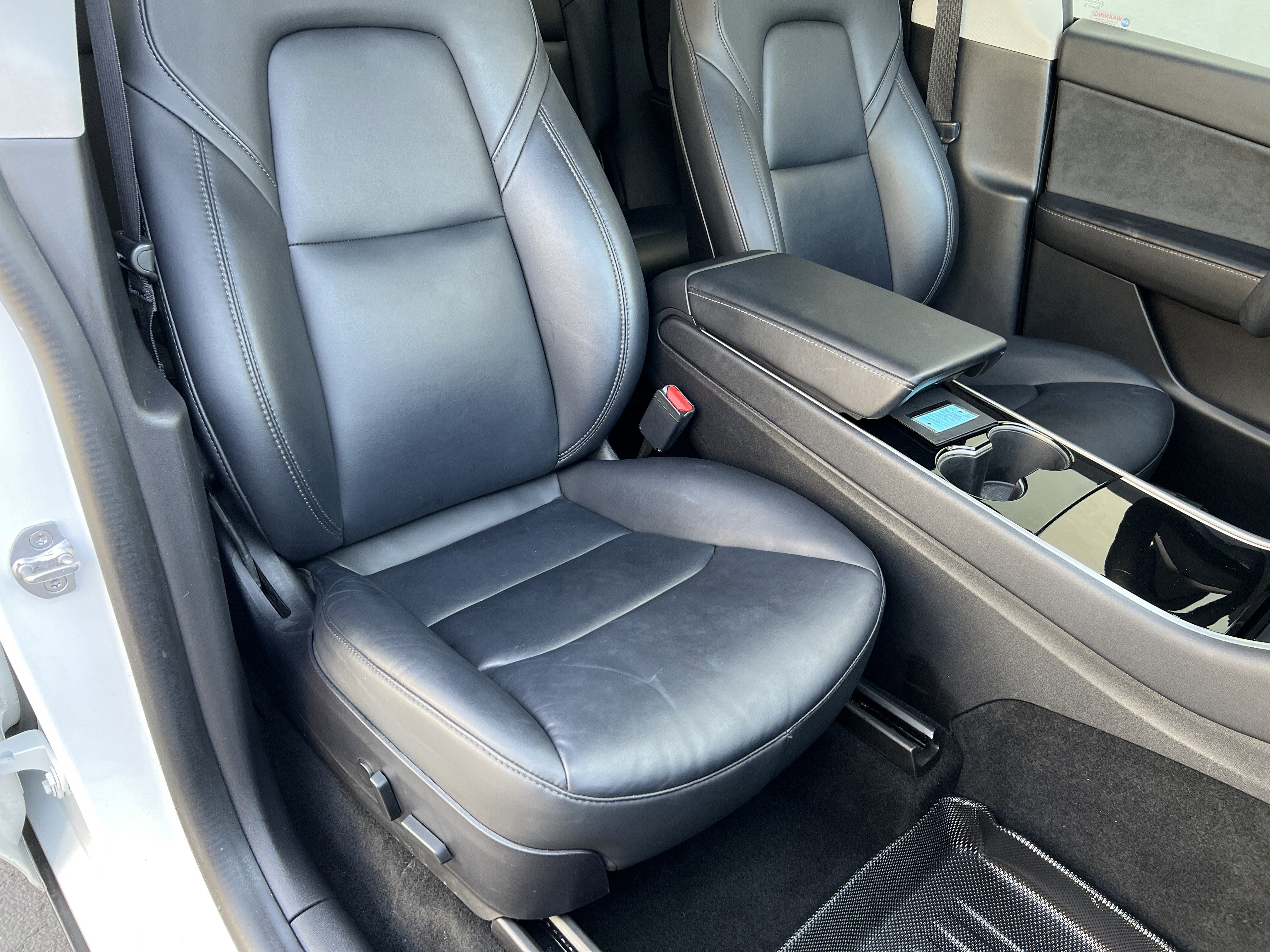 Used 2020 Tesla Model Y Long Range image 24