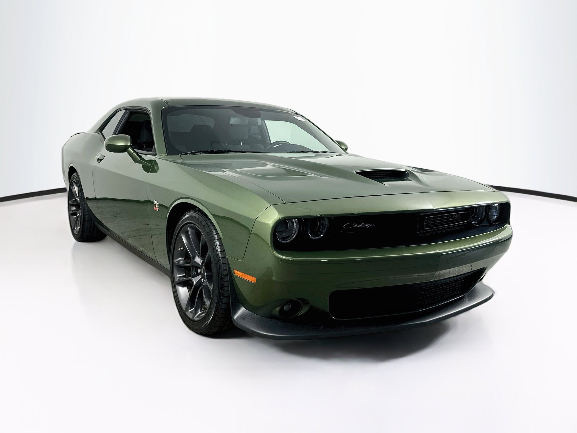 Used 2021 Dodge Challenger R/T Scat Pack w/ Driver Convenience Group RWD image 3