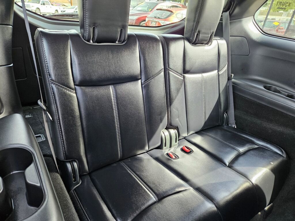 Used 2020 Nissan Pathfinder SL image 16