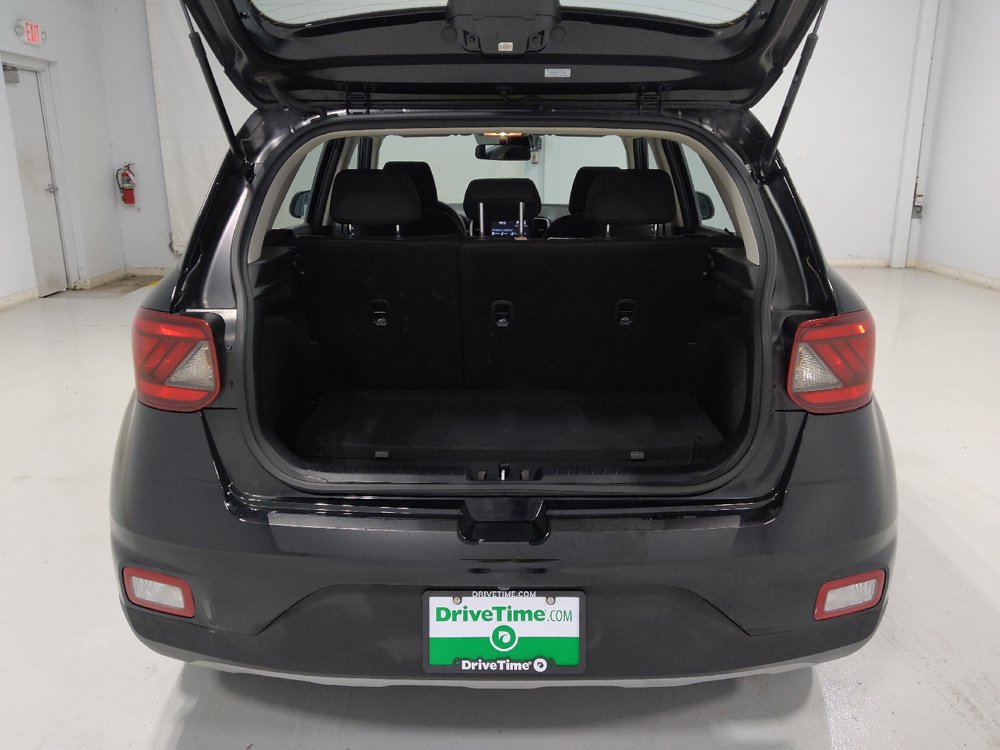 Used 2023 Hyundai Venue SE FWD image 29