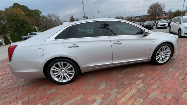 Used 2018 Cadillac XTS Luxury image 2