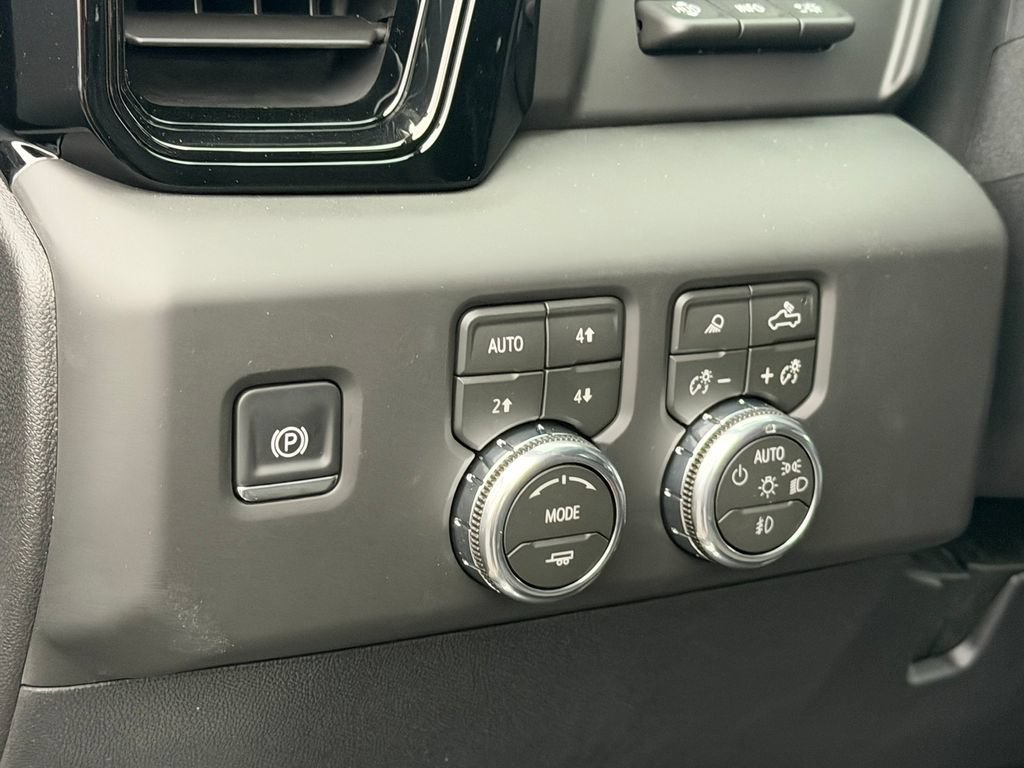 New 2026 GMC Sierra 2500 AT4 w/ AT4 Premium Plus Package AWD/4WD image 26