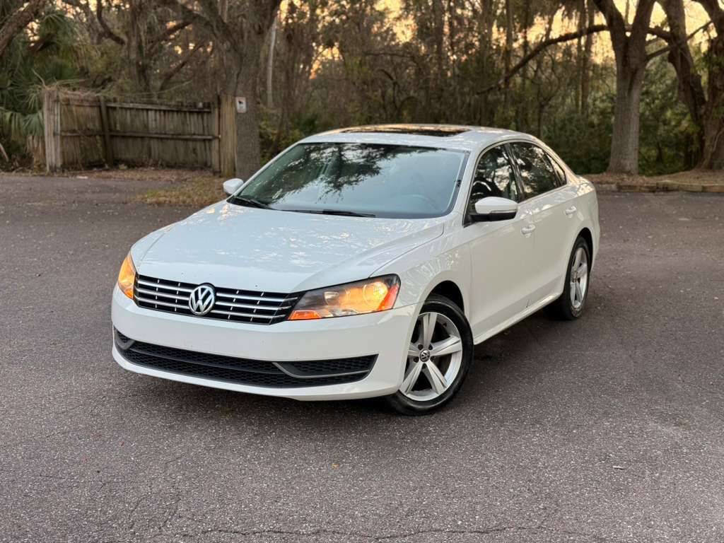 Used 2013 Volkswagen Passat TDI SE FWD image 1