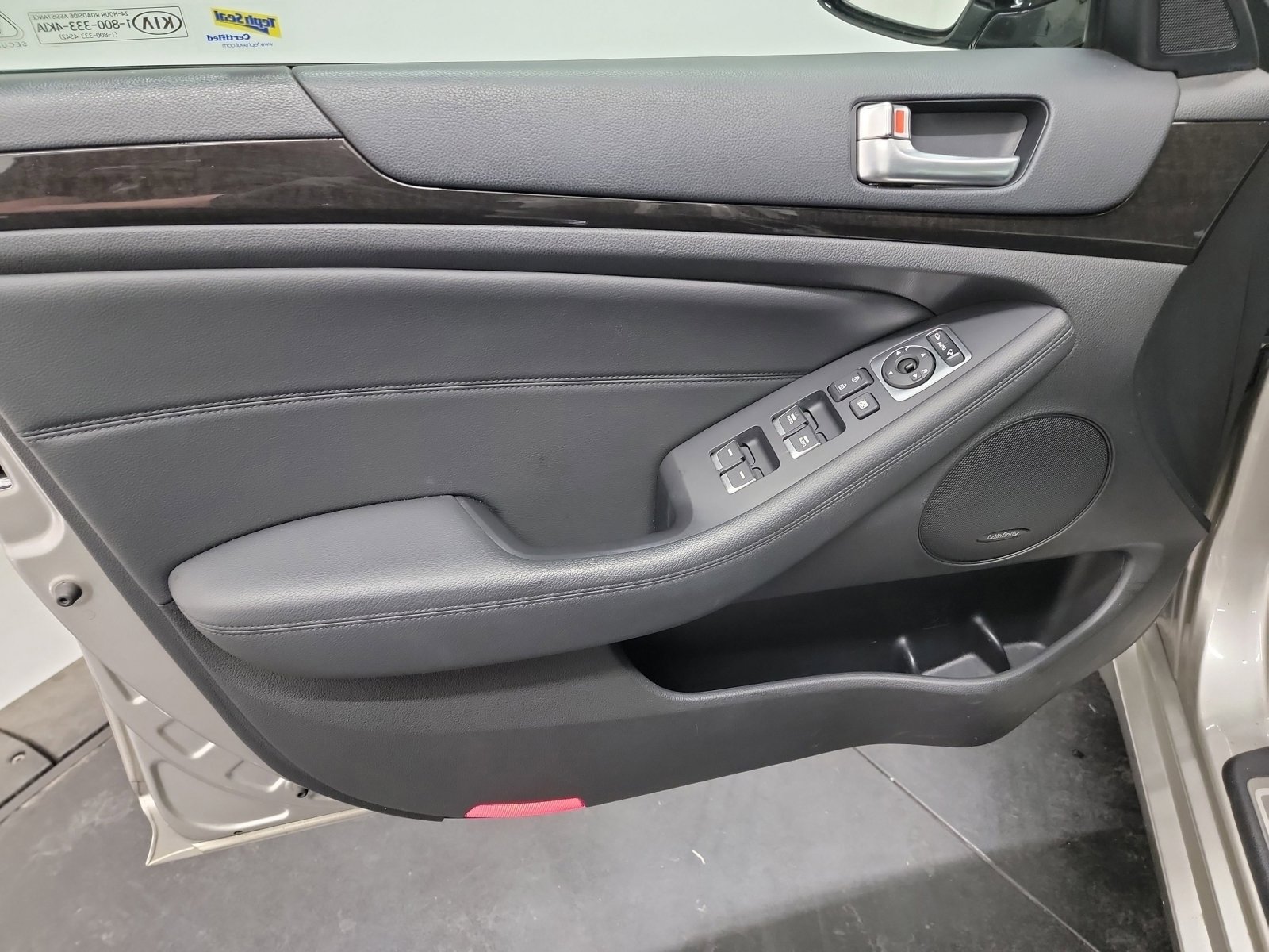 Used 2015 Kia Cadenza Premium image 13