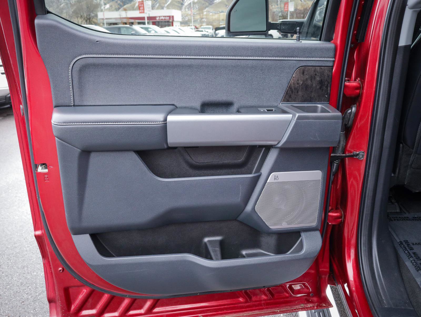 Used 2025 Ford F350 Lariat image 33