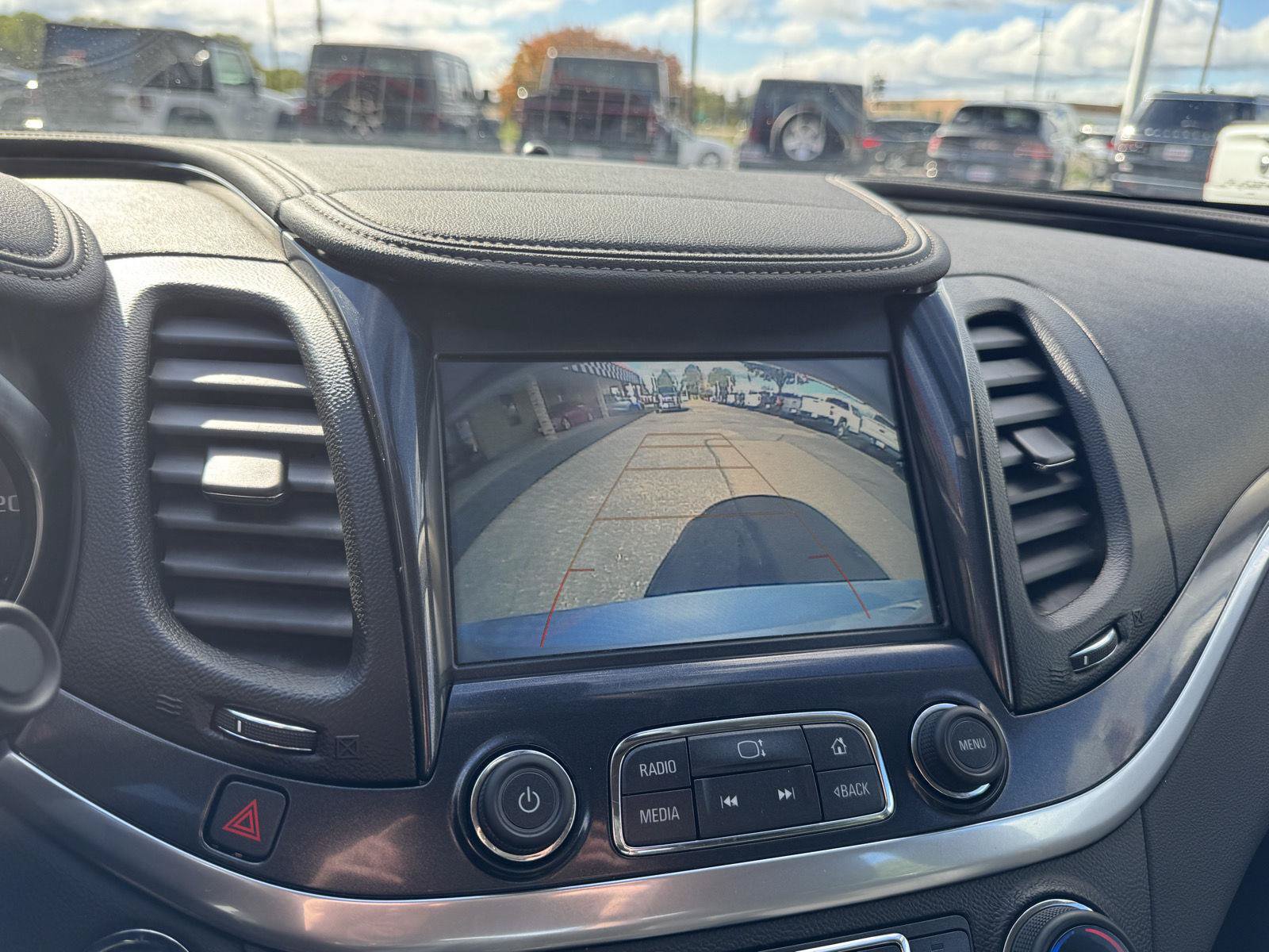 Used 2019 Chevrolet Impala LT FWD image 22
