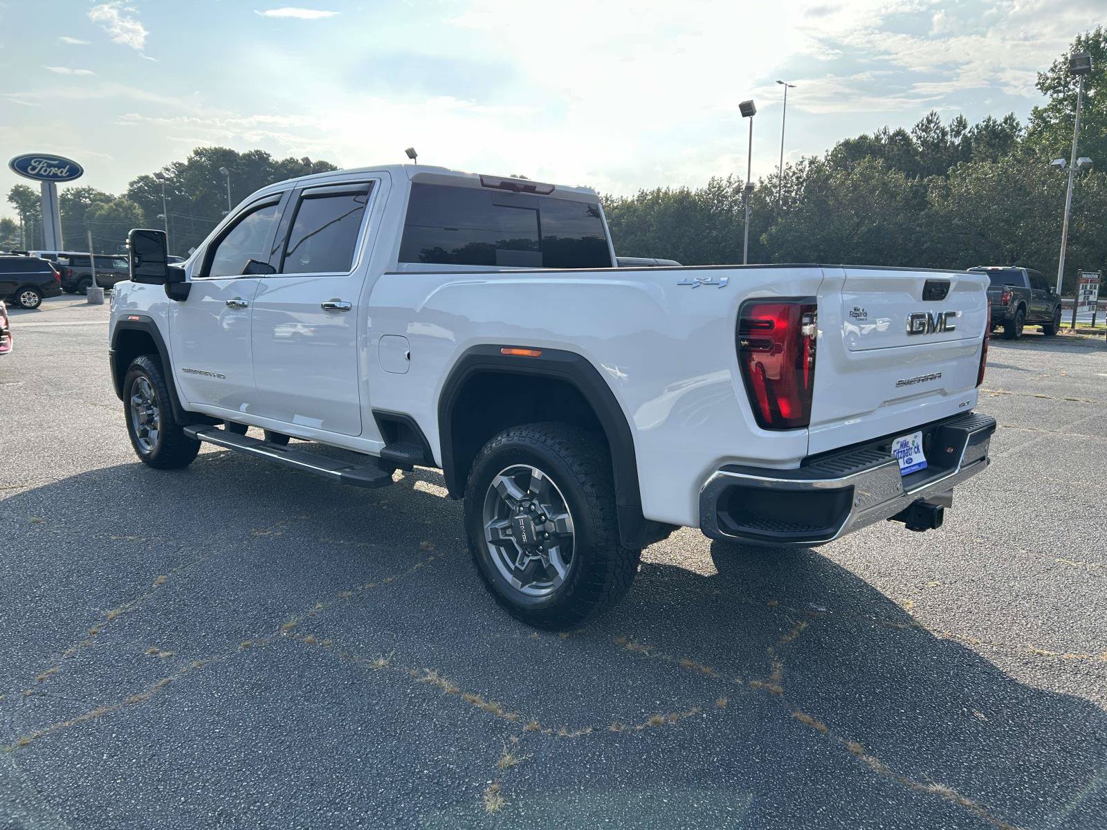Used 2025 GMC Sierra 2500 SLT w/ SLT Premium Package AWD/4WD image 5