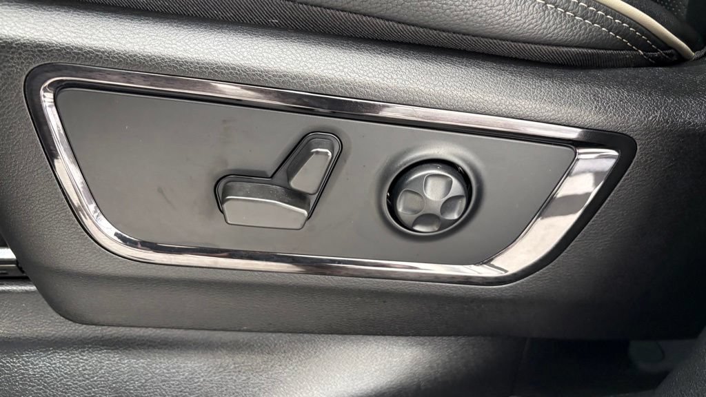 Used 2022 RAM 1500 Limited w/ Night Edition AWD/4WD image 13