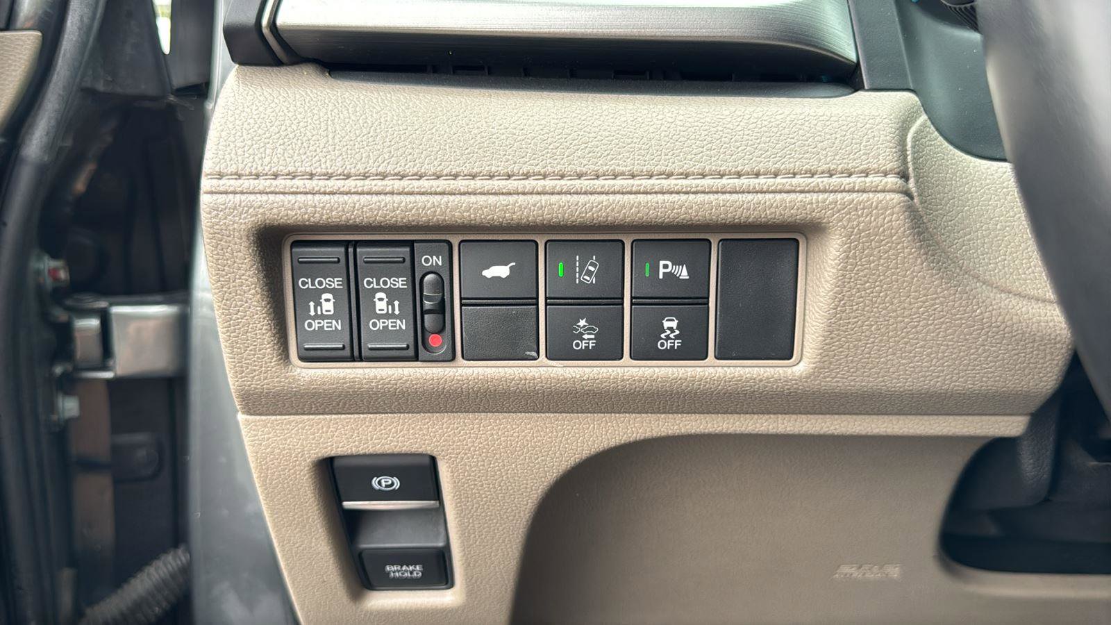 Used 2018 Honda Odyssey Touring image 9