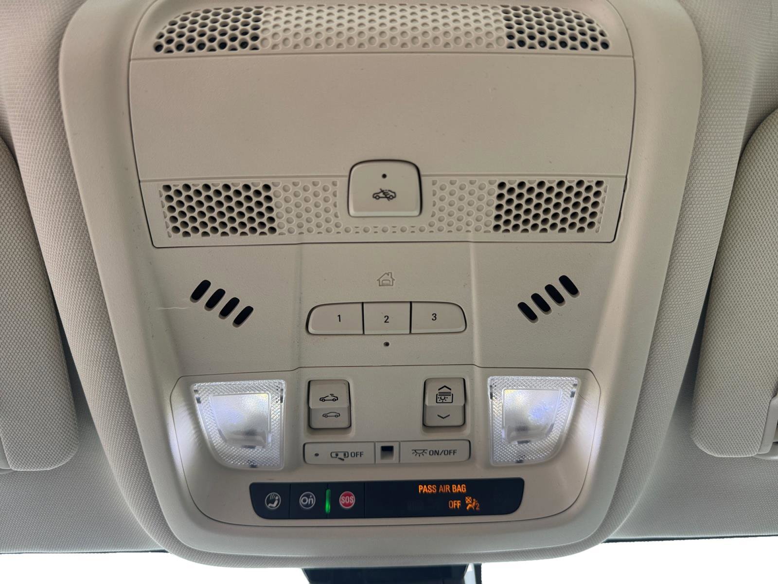 Used 2021 Cadillac XT6 Premium Luxury image 17