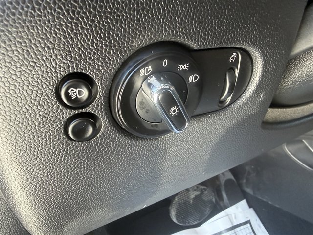 Used 2023 MINI Cooper S image 36