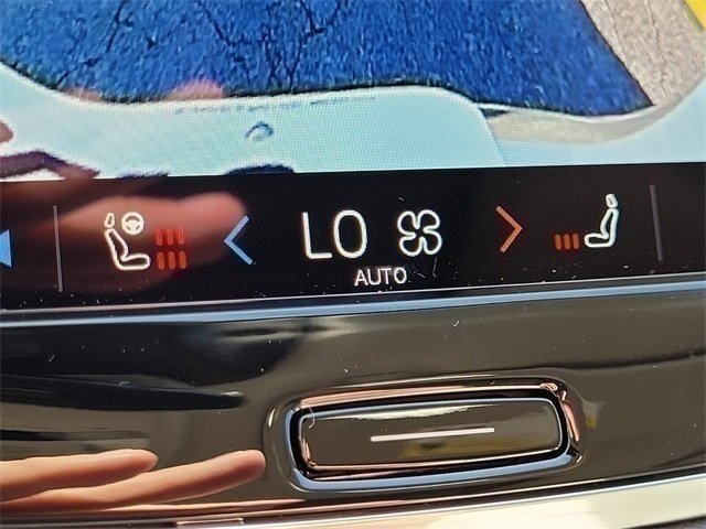 Certified 2025 Volvo XC90 T8 Plus image 20