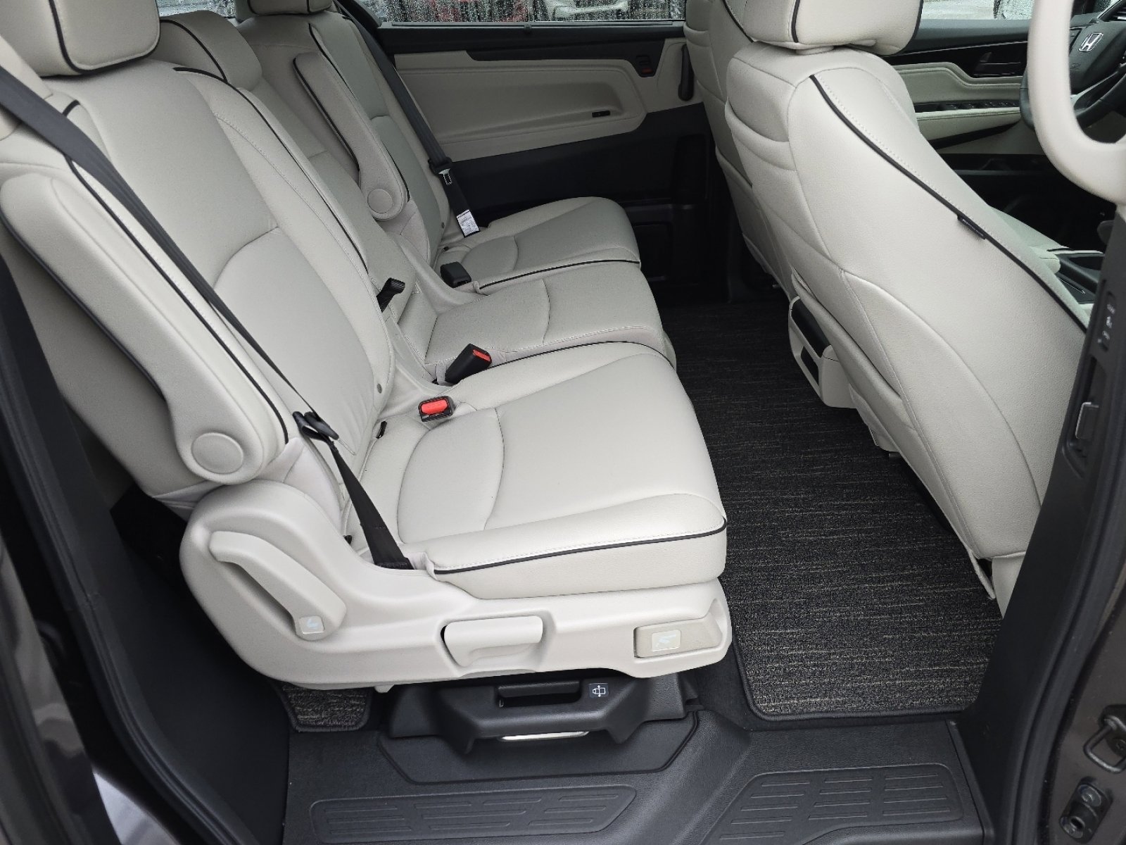 New 2026 Honda Odyssey Touring image 20