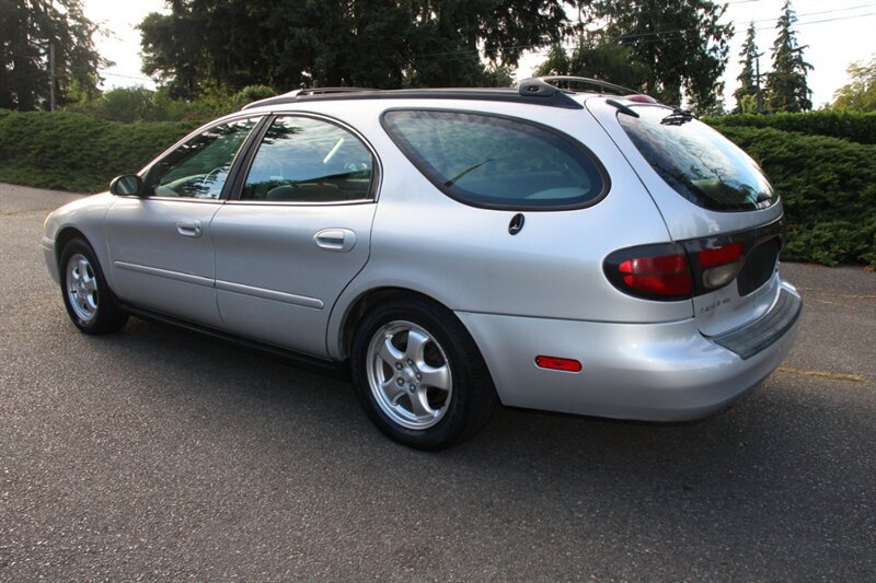 Used 2005 Ford Taurus SE FWD image 4