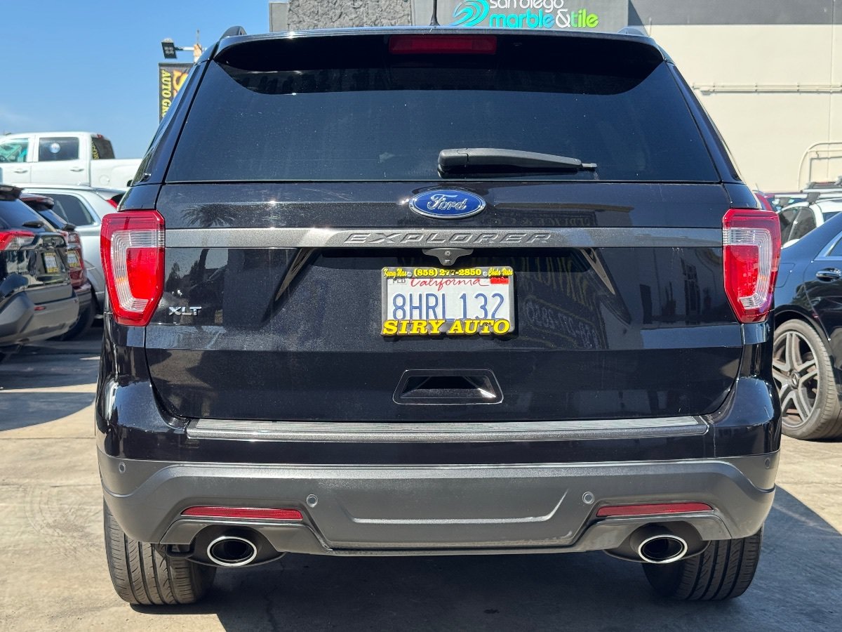 Used 2019 Ford Explorer XLT w/ Equipment Group 202A FWD image 9