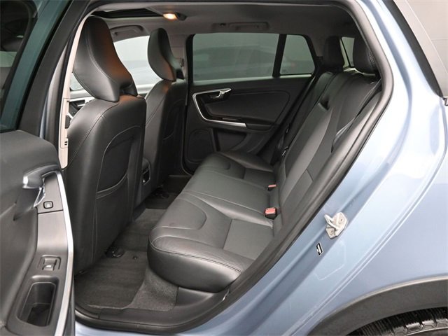 Used 2018 Volvo V60 T5 Cross Country w/ Convenience Package image 34