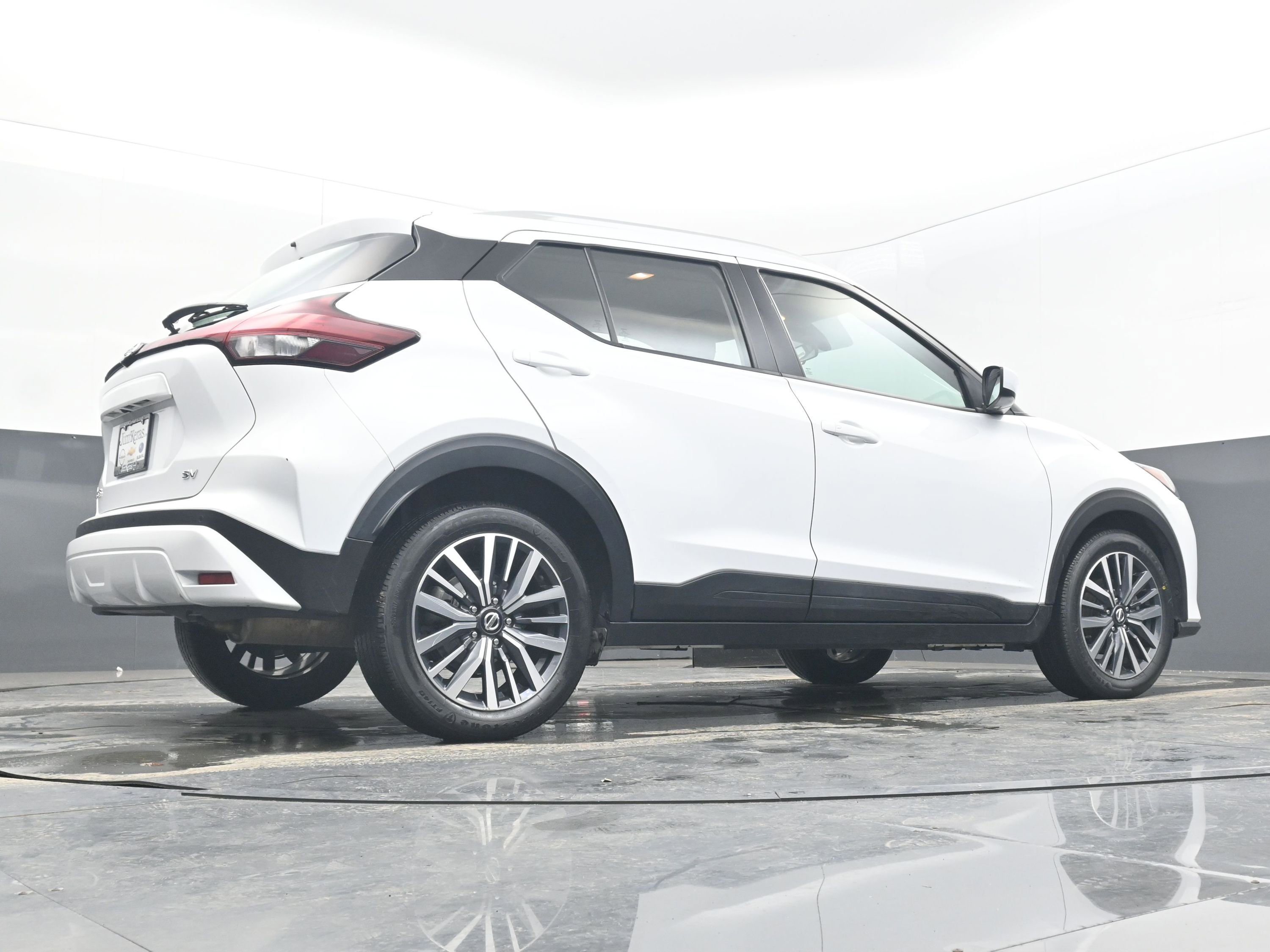 Certified 2021 Nissan Kicks SV image 24