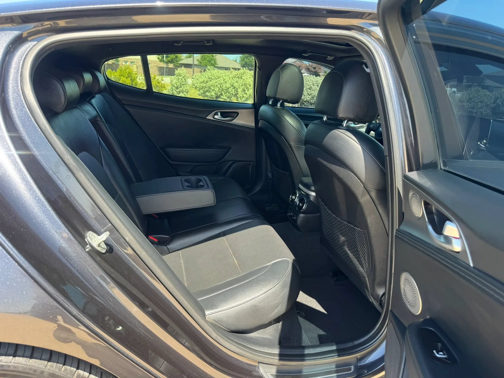 Used 2018 Kia Stinger GT1 AWD/4WD image 40